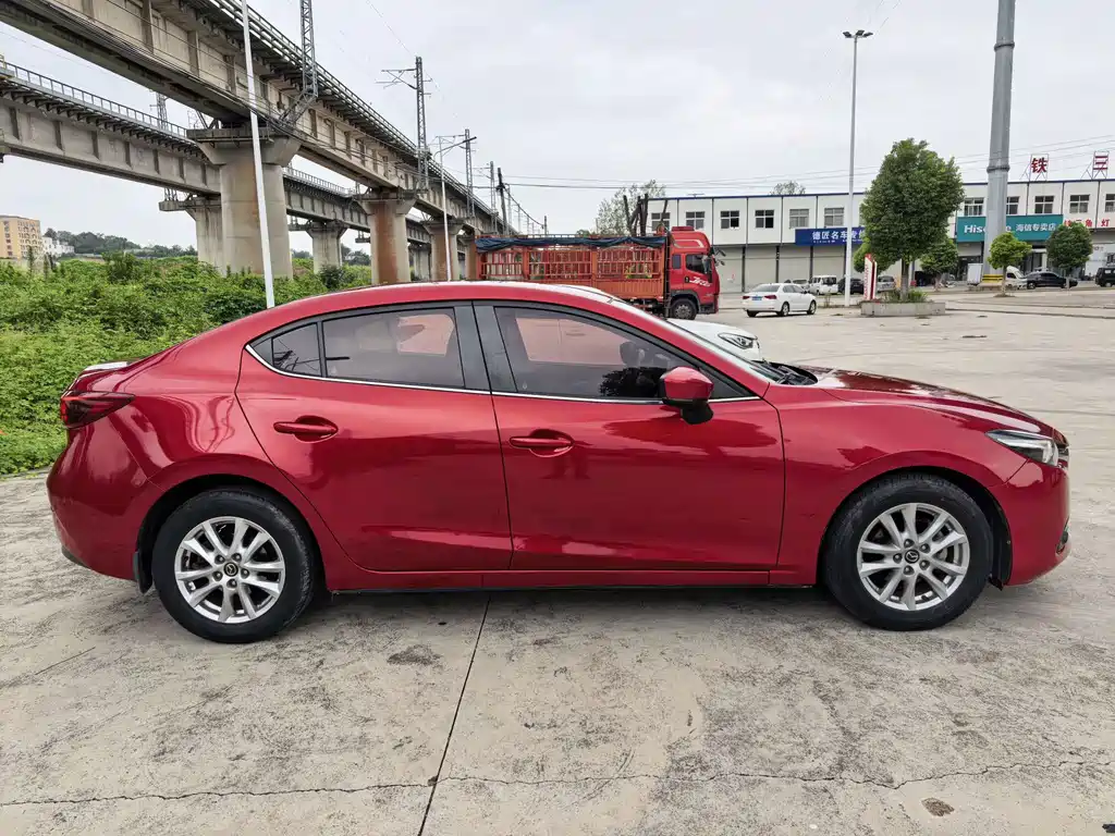 Mazda 3 Axela — миниатюра 8