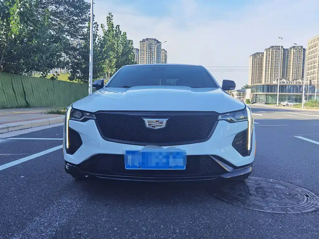 CADILLAC CT4