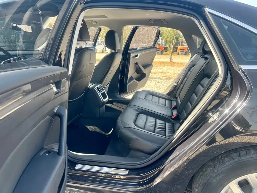 Volkswagen Passat — миниатюра 13