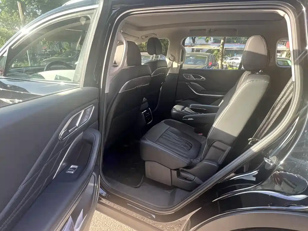 Hongqi HS7 PHEV 2025 2.0T PHEV 200 6 мест