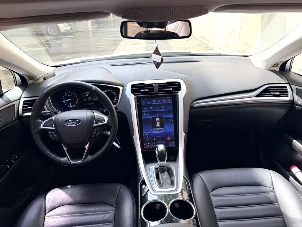 Ford Mondeo — миниатюра 9
