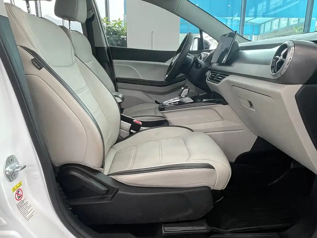 BYD Yuan Pro — миниатюра 16