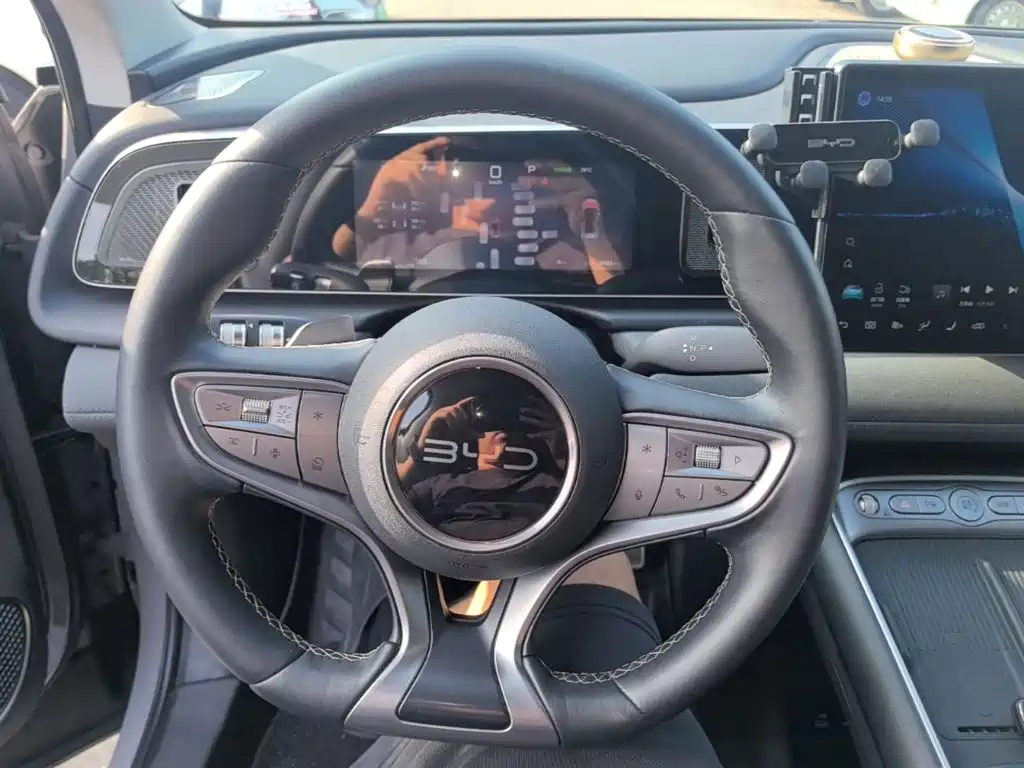 BYD Sealion 05 EV — миниатюра 11