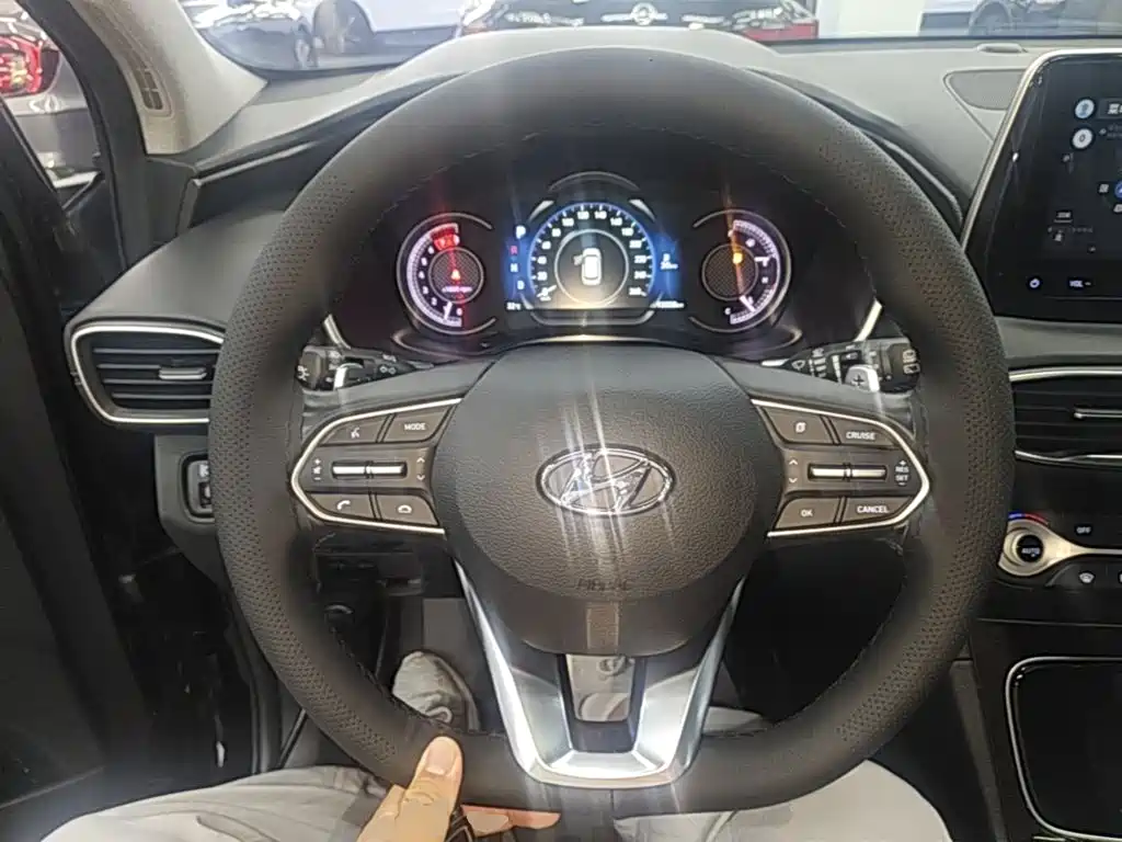 Hyundai Santa Fe — миниатюра 11
