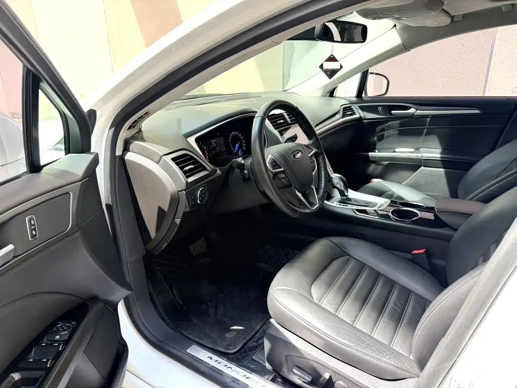 Ford Mondeo — миниатюра 4