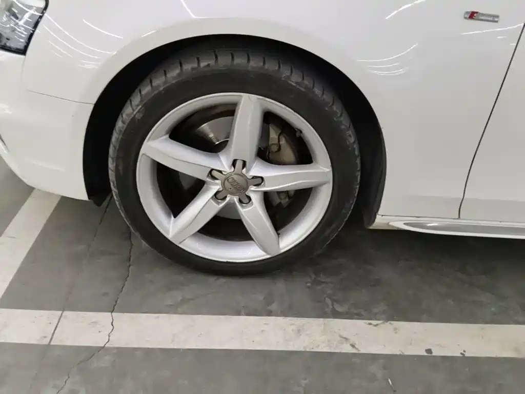 Audi A4L — миниатюра 23