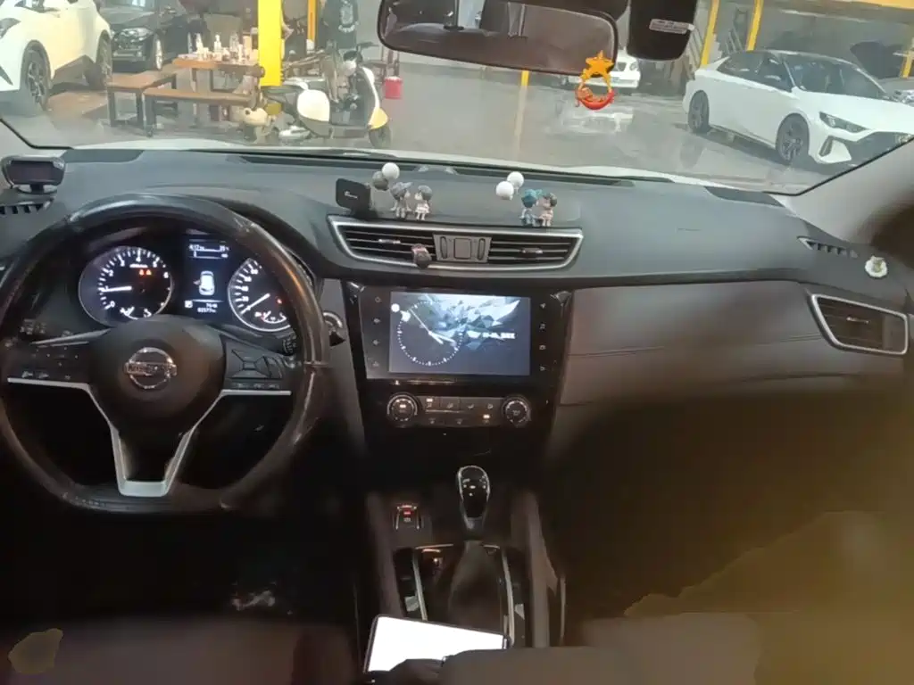 Nissan Qashqai — миниатюра 10
