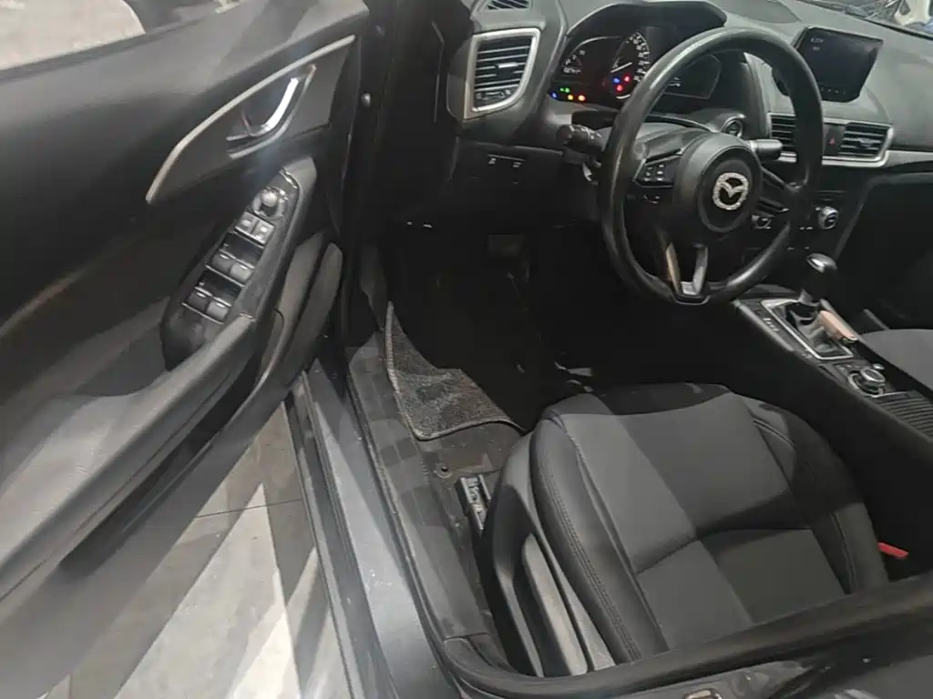 Mazda 3 Axela — миниатюра 12