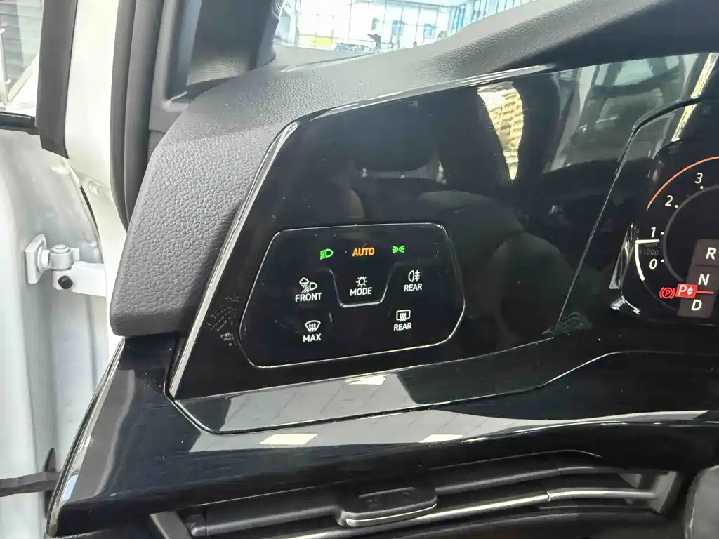 Volkswagen Golf — миниатюра 11