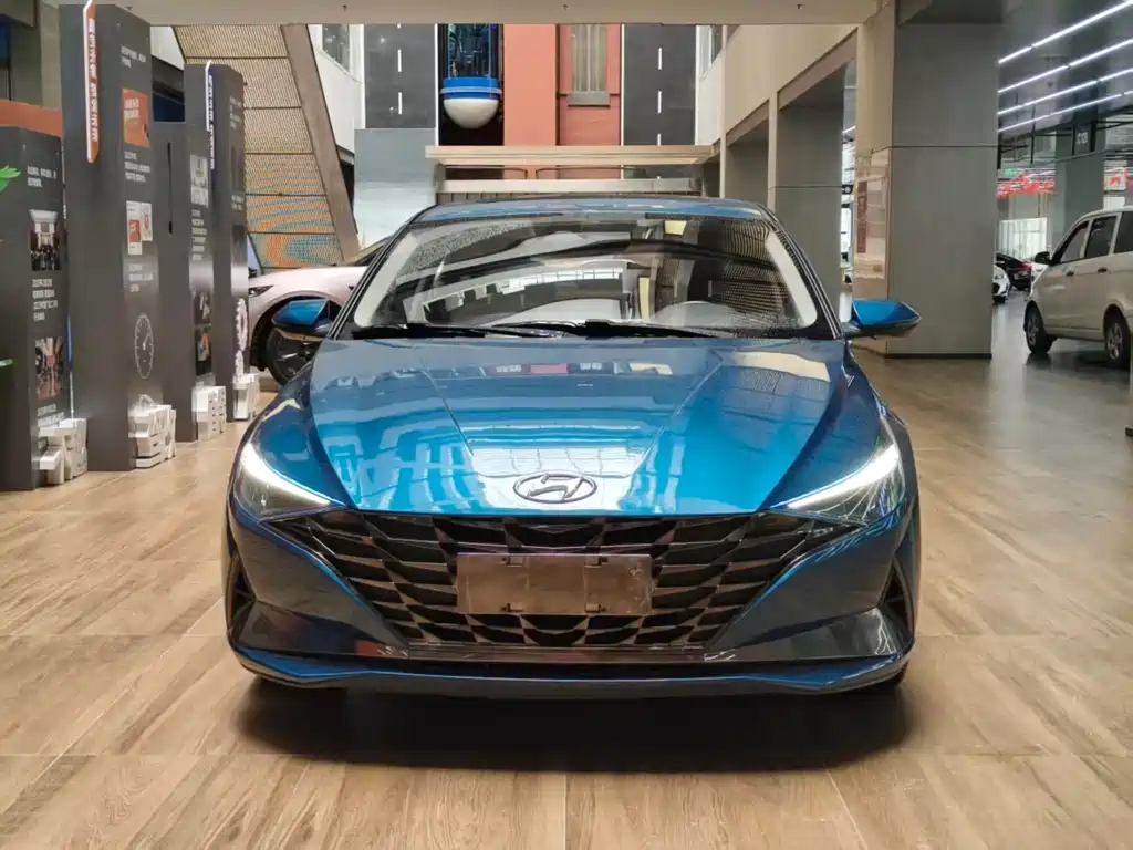 Hyundai Elantra — миниатюра 9