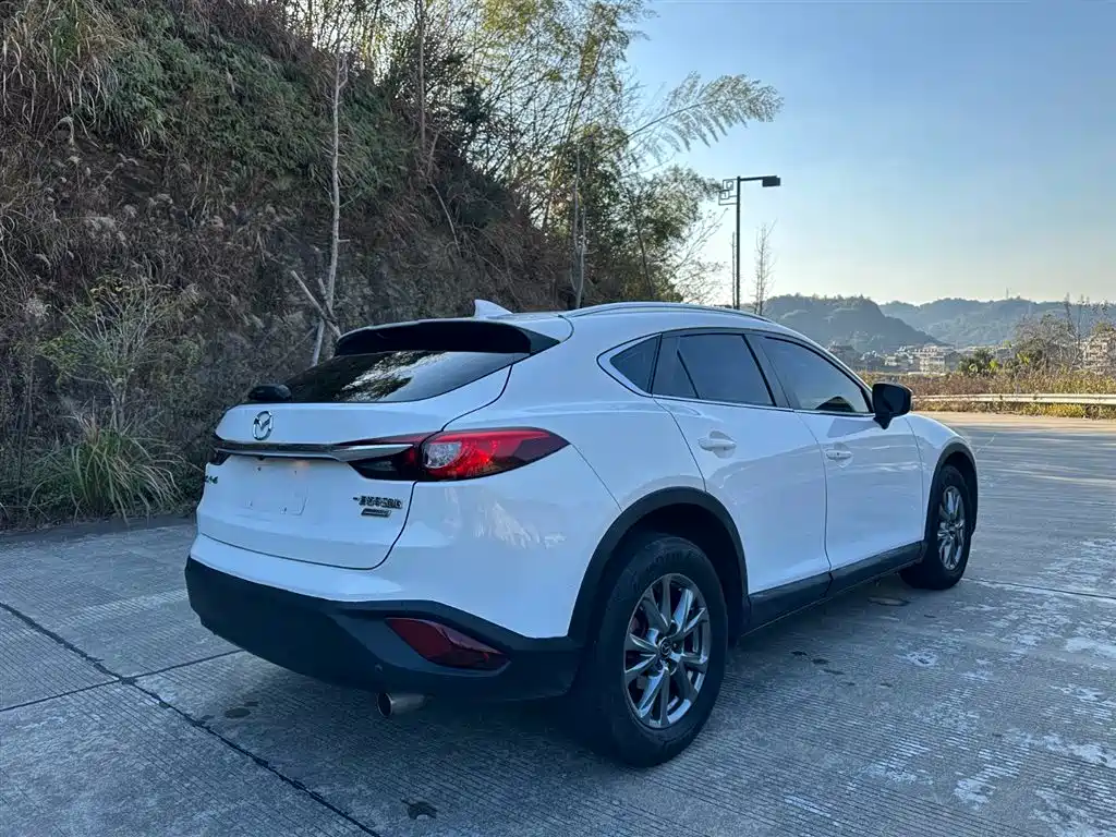 MAZDA CX 4