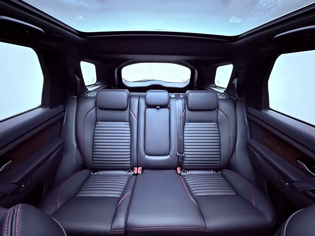 Land Rover Discovery Sport Hybrid — миниатюра 24