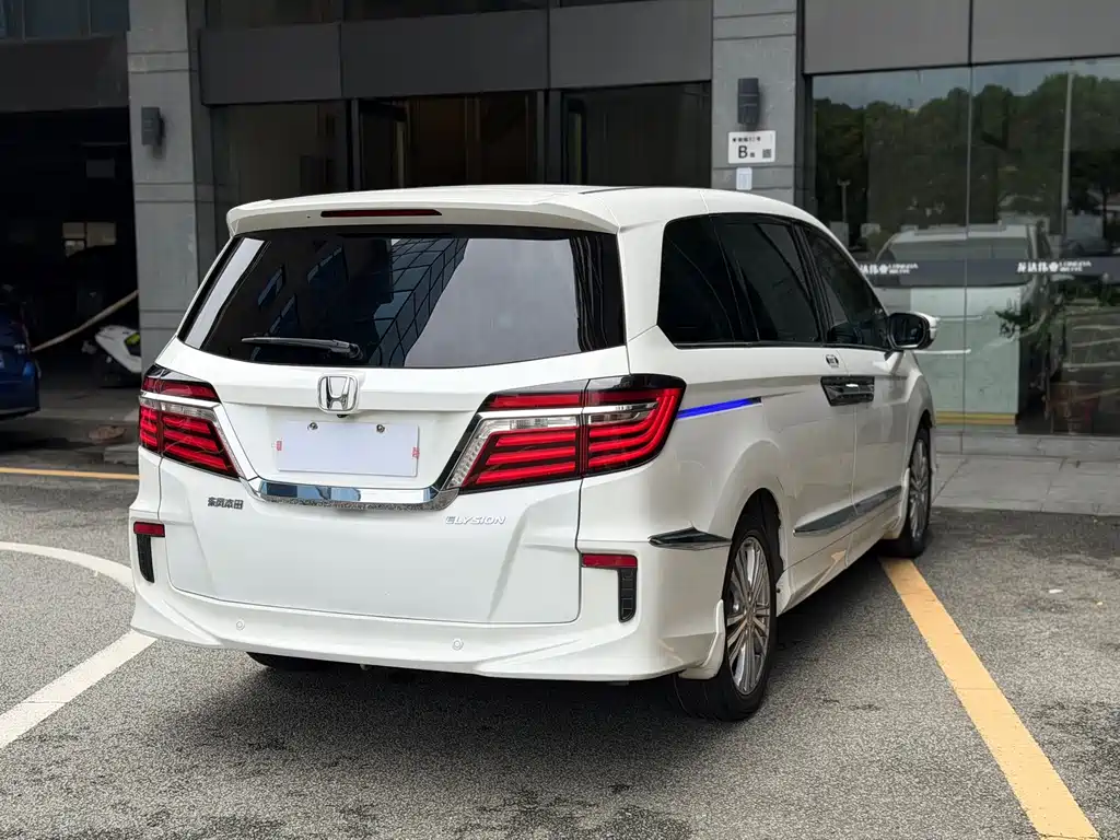 Honda Elysion — миниатюра 15
