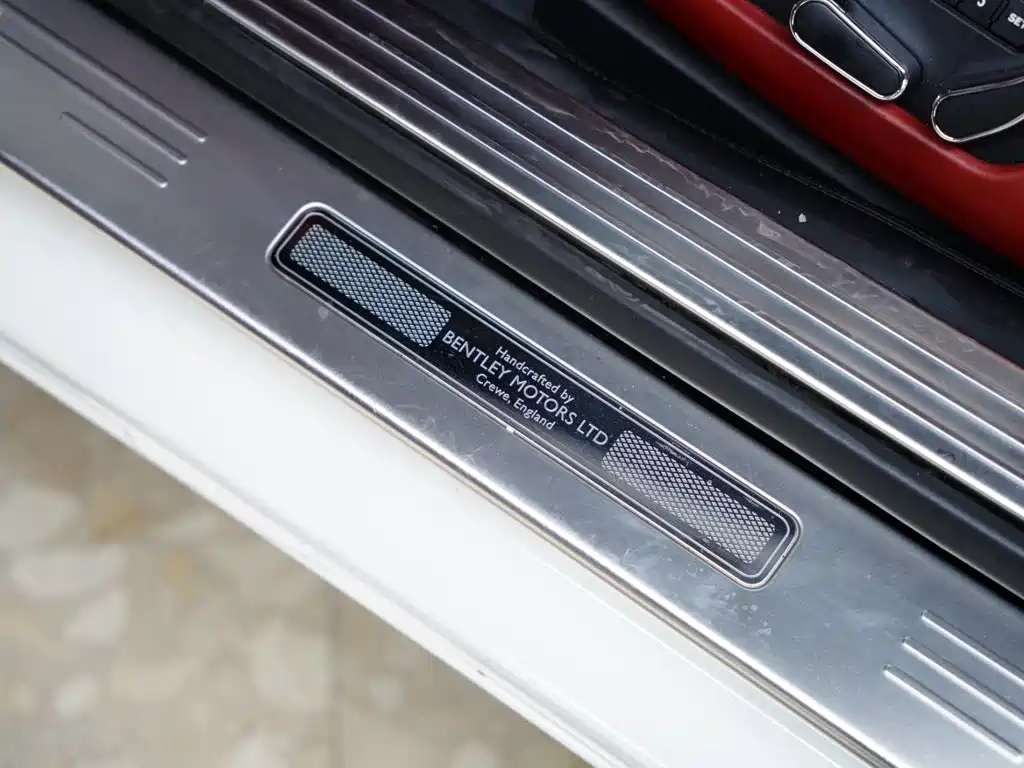 Bentley Continental — миниатюра 32