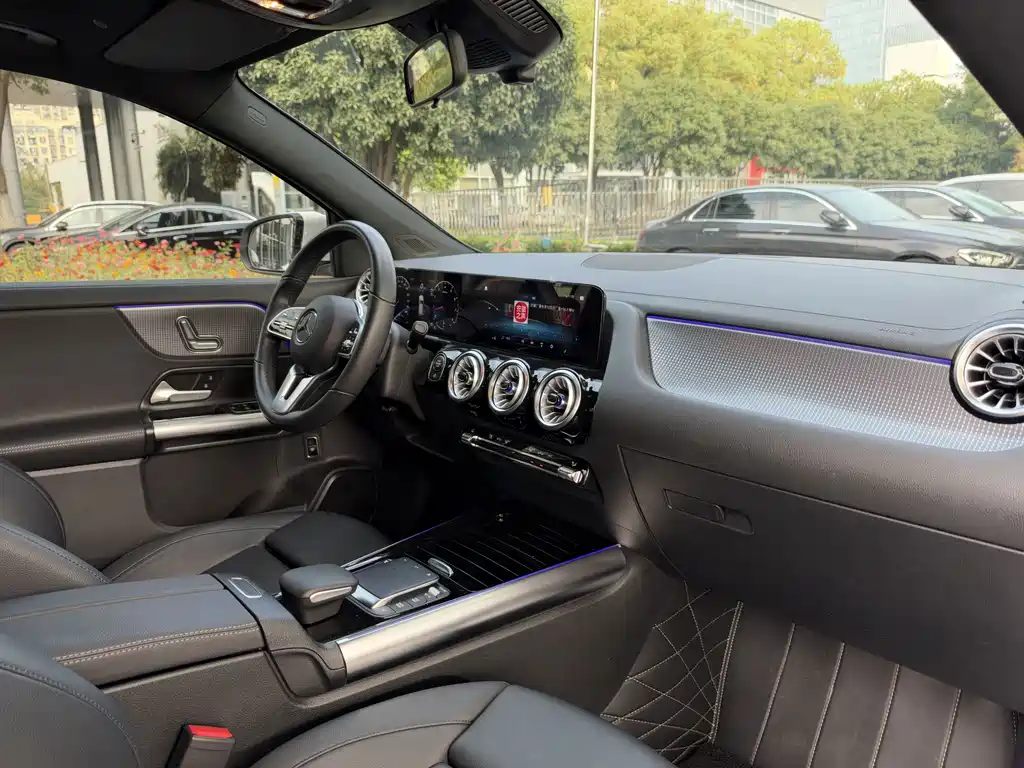 Mercedes-Benz GLA — миниатюра 14