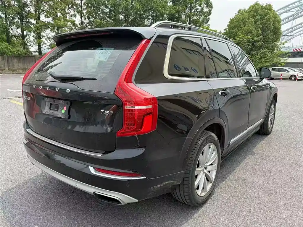 Volvo XC90 2016 T5 7 мест