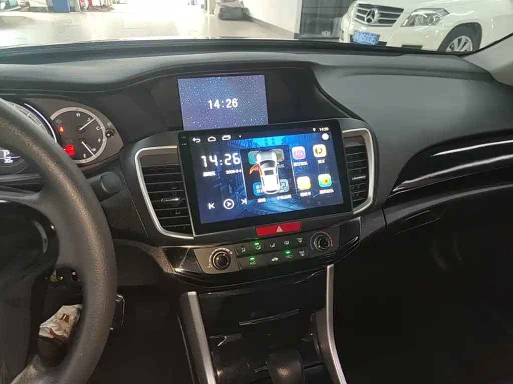 Honda Accord — миниатюра 13