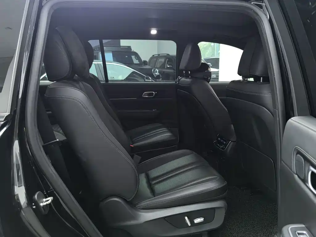 Li Auto Li ONE — миниатюра 13