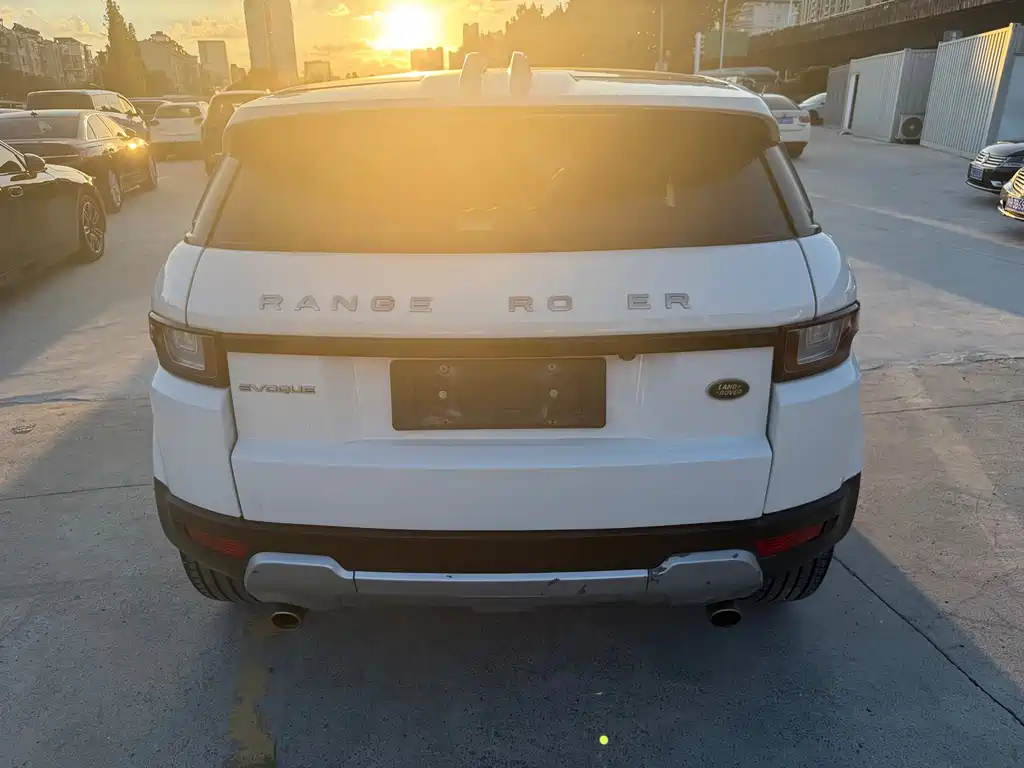 Land Rover Evoque — миниатюра 10