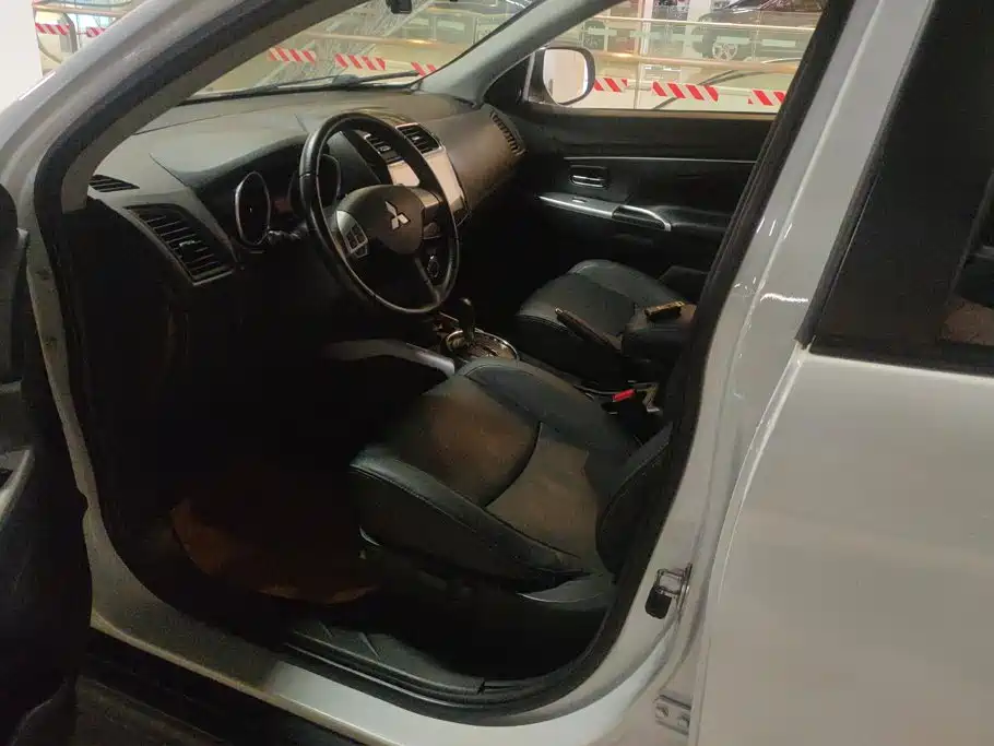 Mitsubishi ASX — миниатюра 9