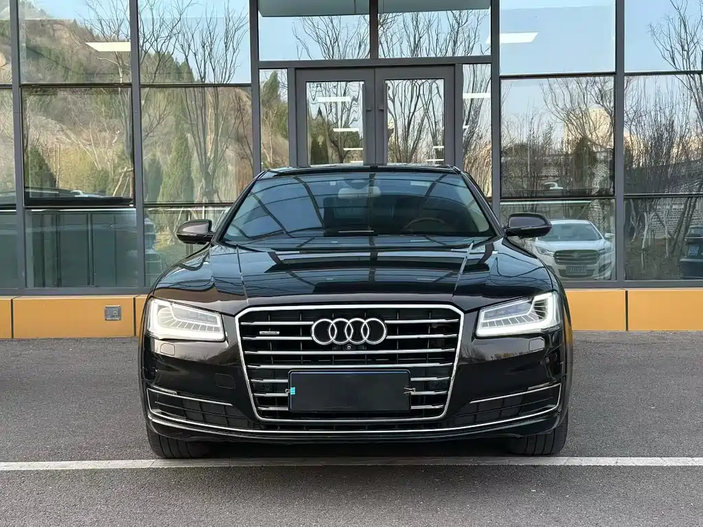 Audi A8 — миниатюра 3