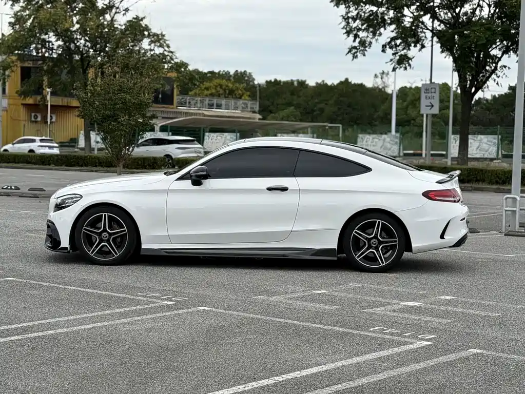 Mercedes-Benz C-Class (Import) — миниатюра 4