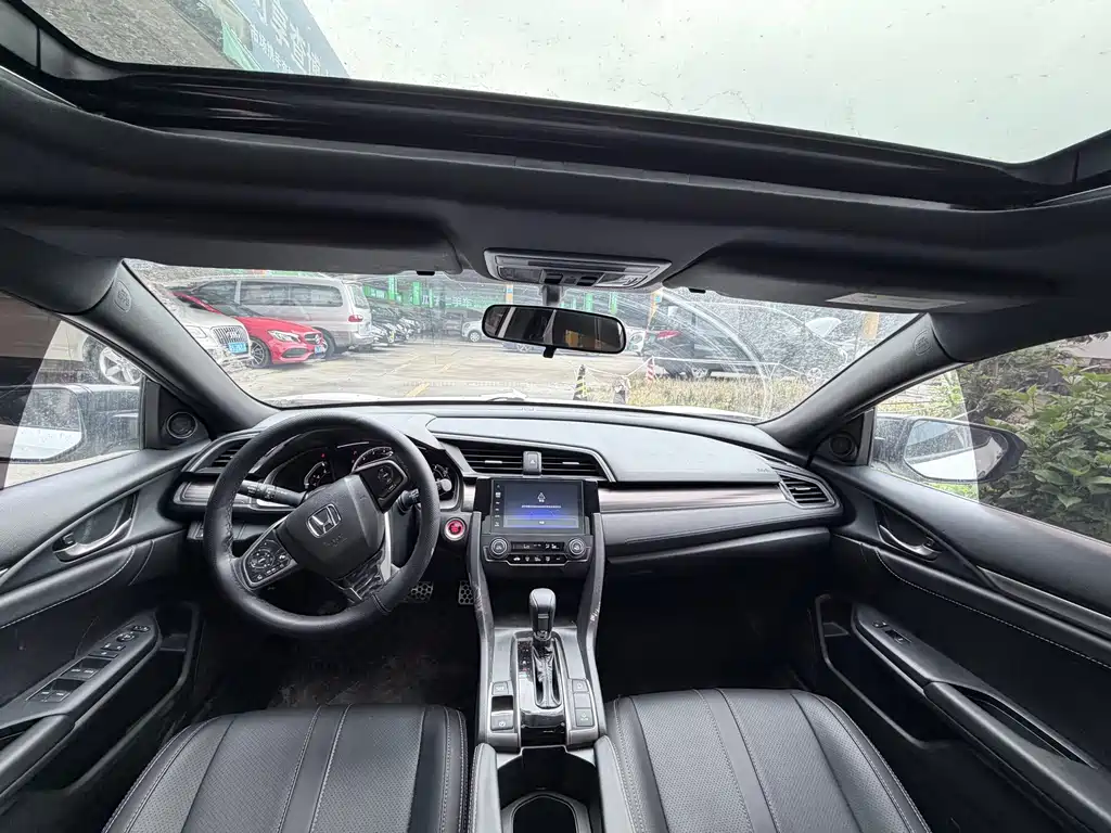 Honda Civic — миниатюра 4
