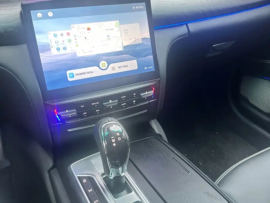 Maserati Quattroporte — миниатюра 9