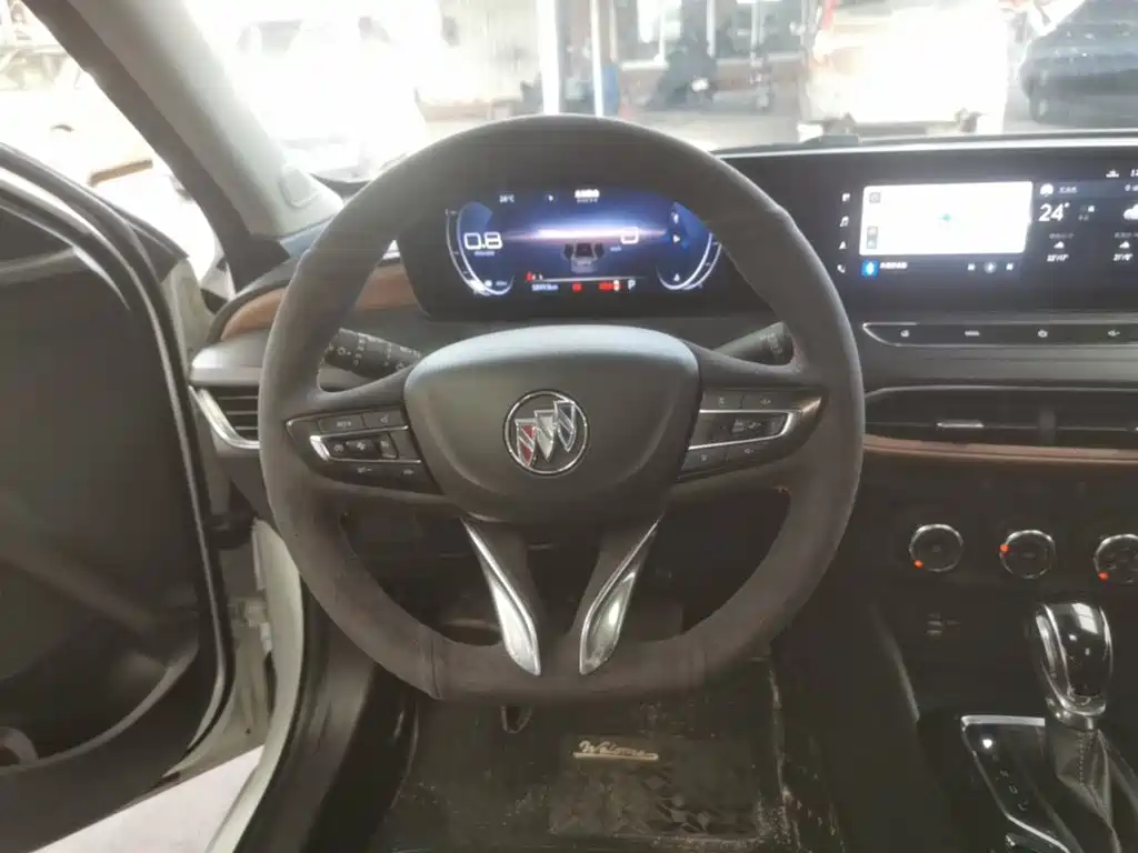 Buick Verano — миниатюра 11