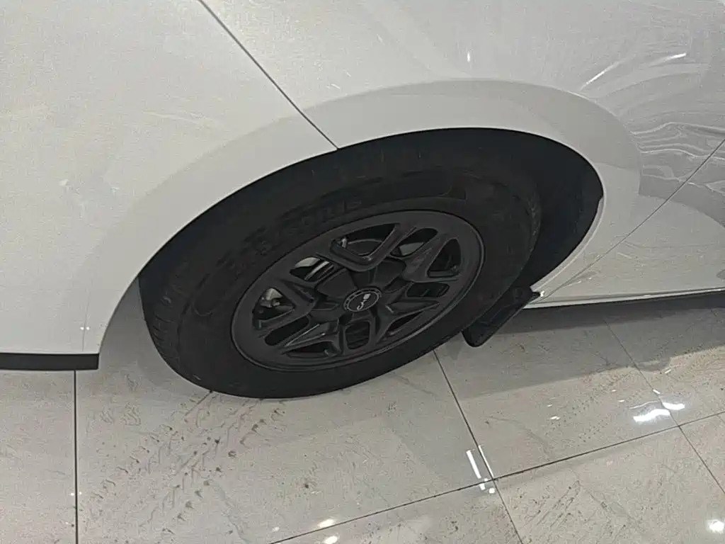 BYD Seal 05 DM-i — миниатюра 23