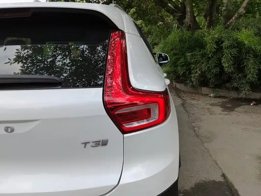 Volvo XC40 — миниатюра 8