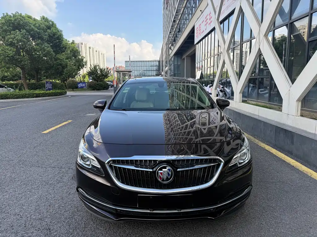 Buick LaCrosse — миниатюра 3