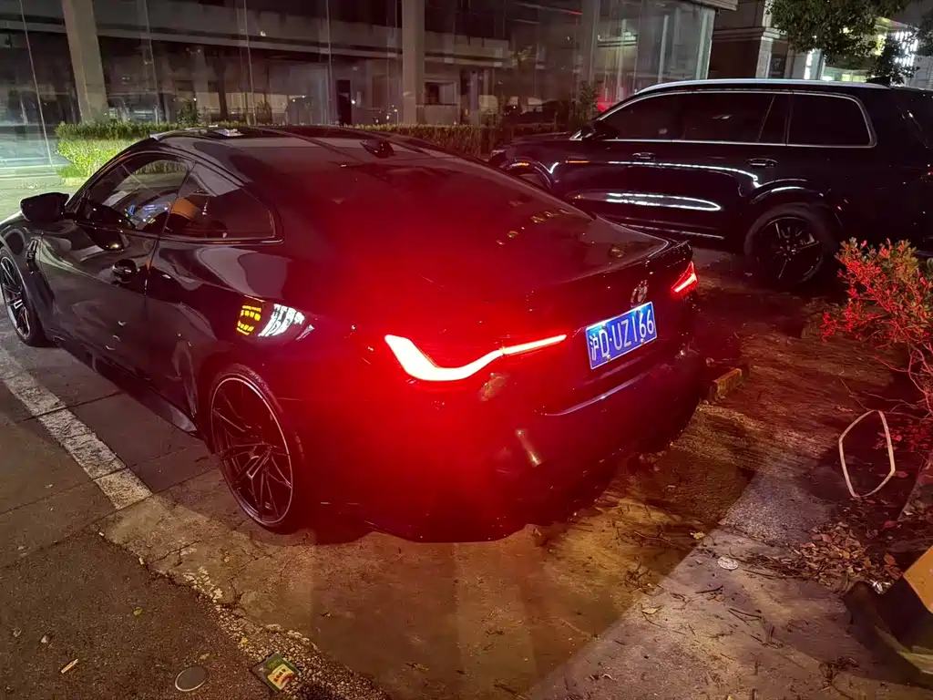BMW M4 — миниатюра 3