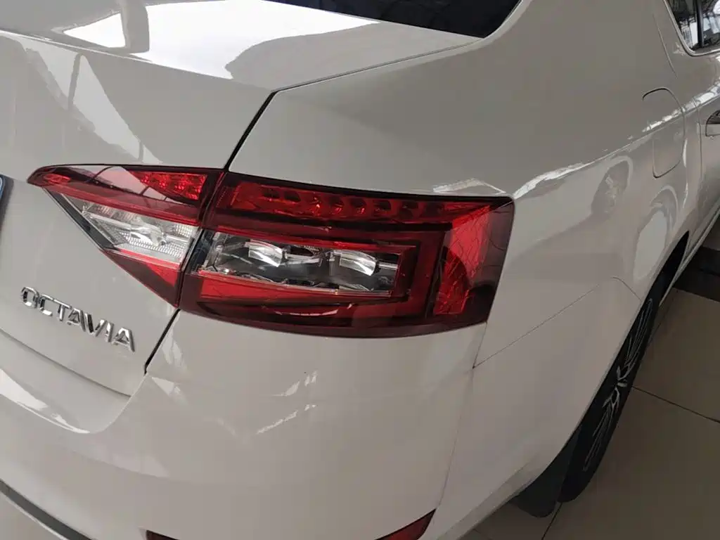 Skoda Octavia — миниатюра 8