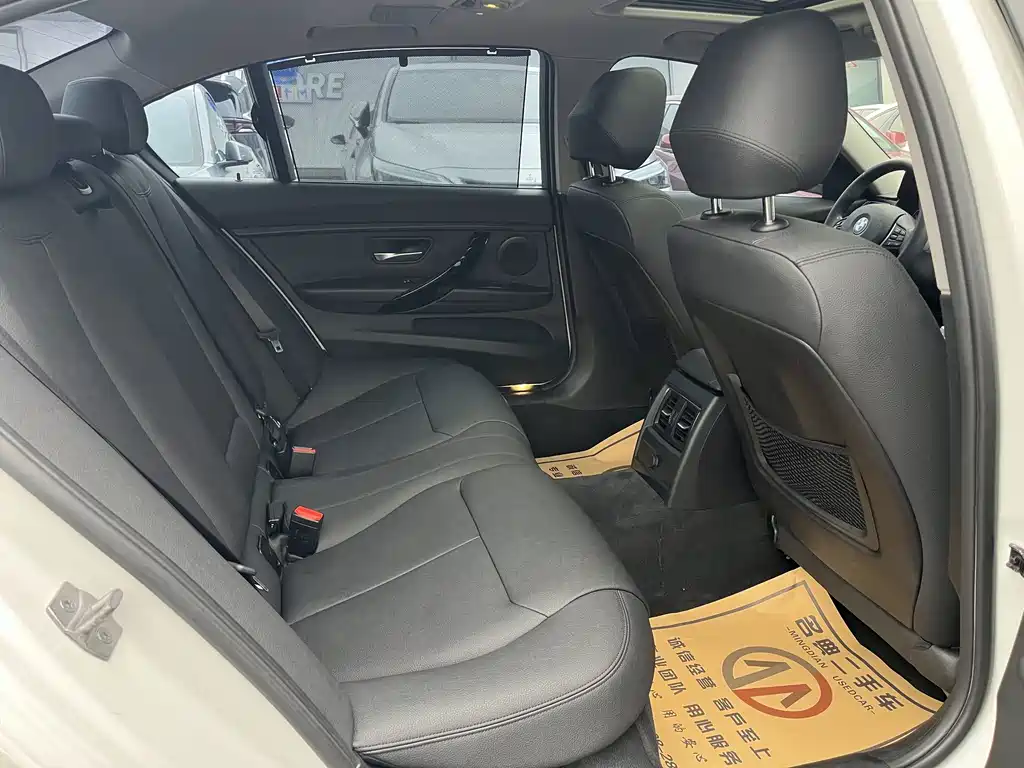 BMW 3 Series — миниатюра 14