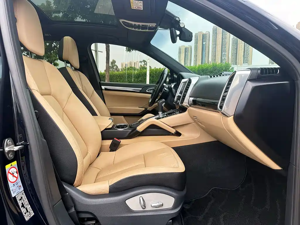 Porsche Cayenne — миниатюра 20