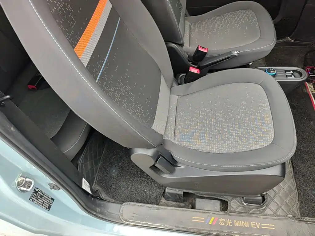 Wuling MINIEV — миниатюра 25