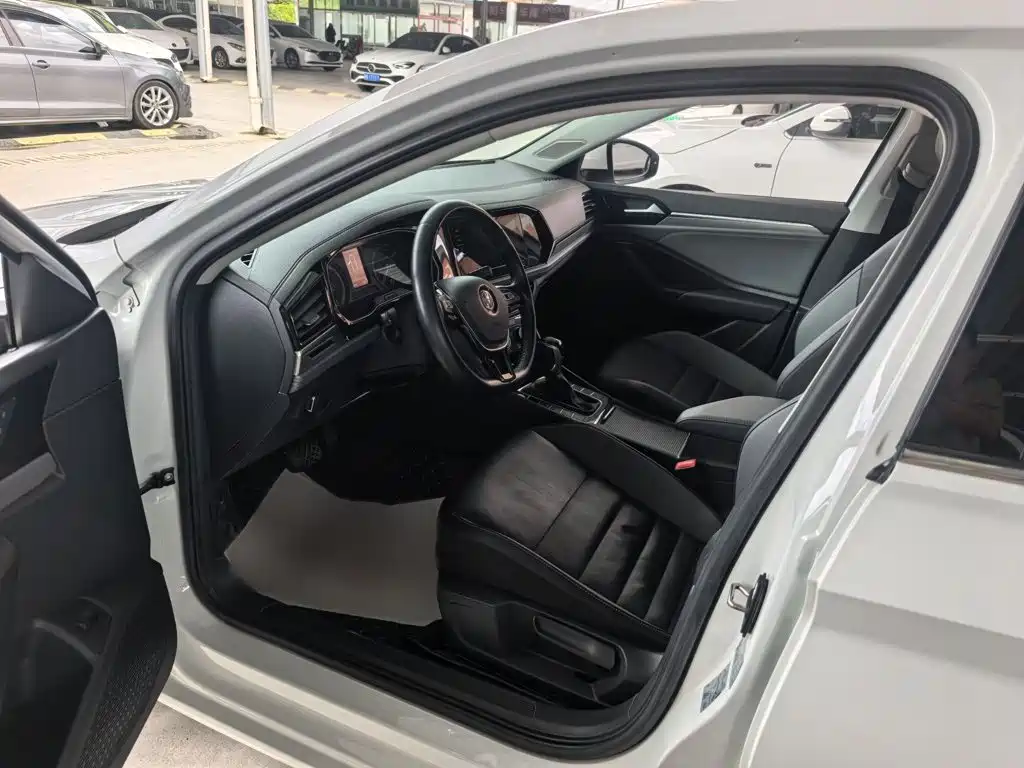Volkswagen Sagitar — миниатюра 12