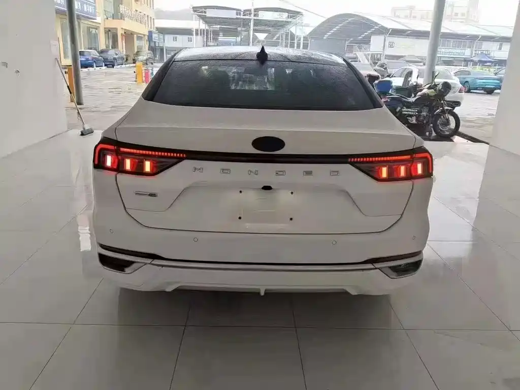 Ford Mondeo — миниатюра 14