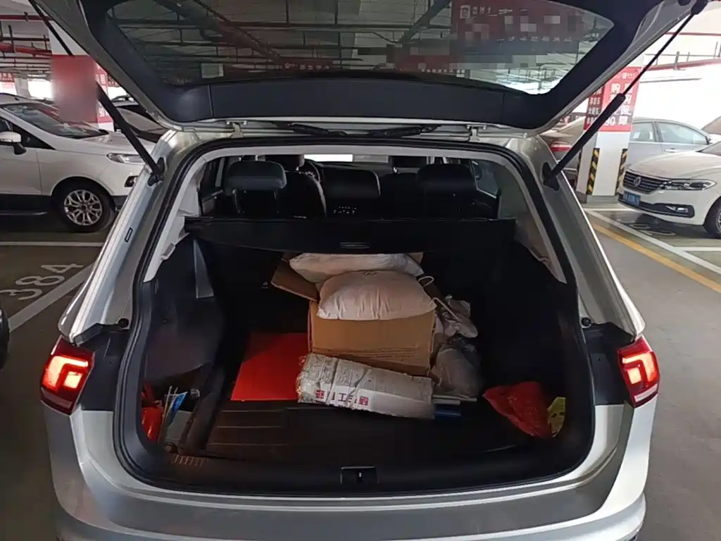 Volkswagen Tiguan L — миниатюра 19
