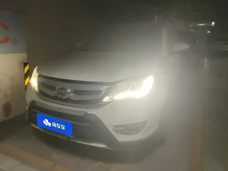BYD S7