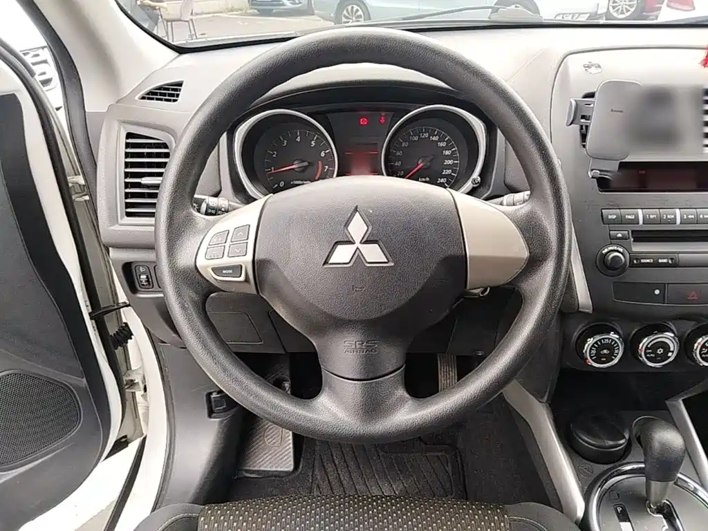 Mitsubishi ASX — миниатюра 11