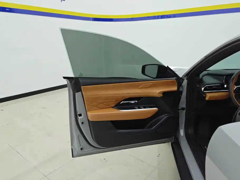Mazda EZ-6 — миниатюра 7