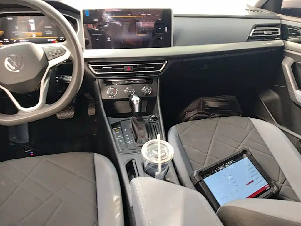 Volkswagen Lavida — миниатюра 13