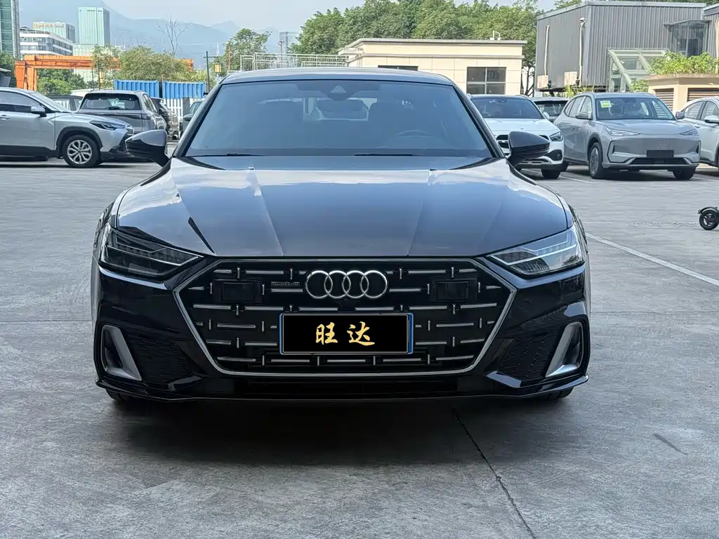Audi A7L 2025 45 TFSI quattro