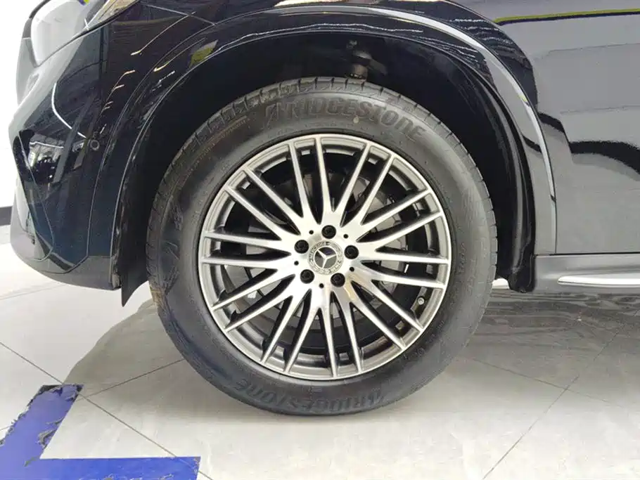 Mercedes-Benz GLC 2024 GLC 300 L 4MATIC 5 мест
