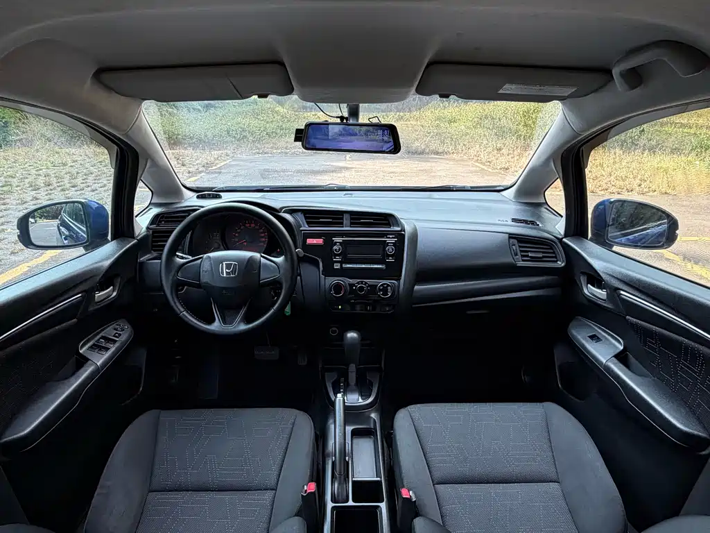 Honda Fit — миниатюра 5