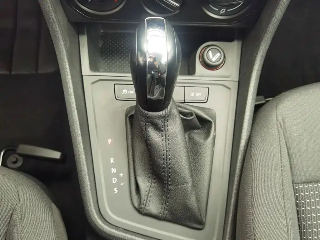 Volkswagen Lavida — миниатюра 13