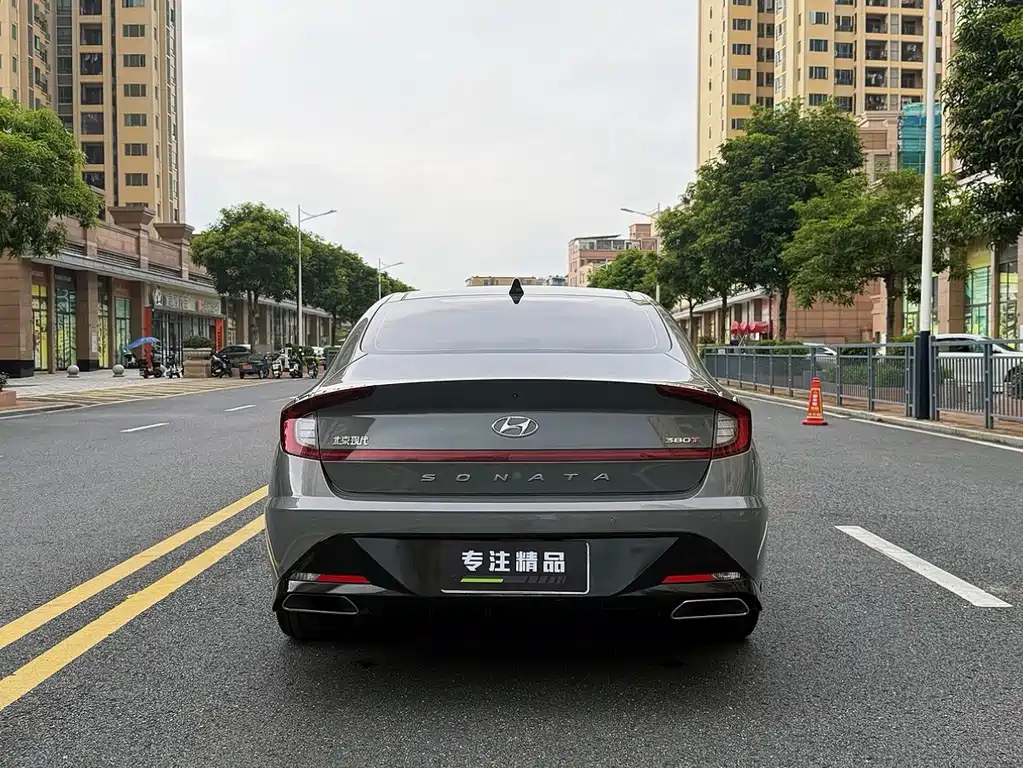 Hyundai Sonata — миниатюра 8