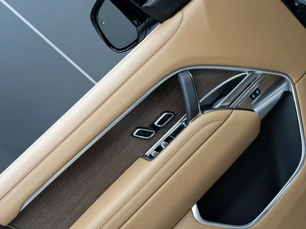 Land Rover Range Rover — миниатюра 8